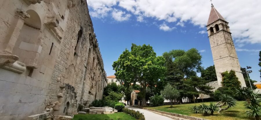 Private Transfer Tour from Zagreb - Split via Plitvice Lakes - Rastoke Millers Village: a coffee break you can actually enjoy