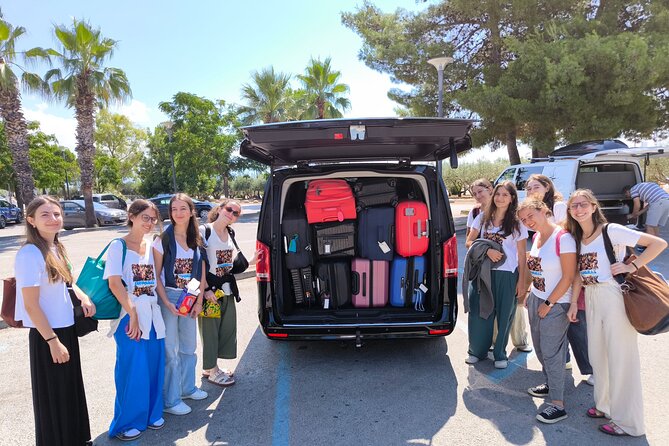Private Transport from/to Croatia Hotel, Ports and Split Airport - Pickup in Split: name sign, 15-minute timing, and luggage help