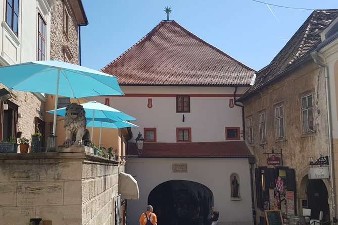 Private Walking Tour of Zagreb - Jelacic Square and the Cathedral: why the center feels alive
