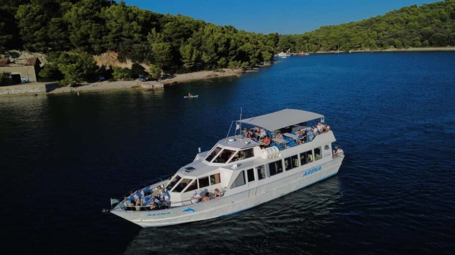 Pula: Brijuni Dolphins Sunset Cruise with Dinner and Drinks - Meeting the Arena boat near Pula’s port: what to plan for