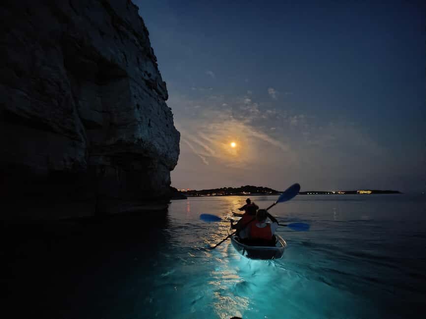 Pula: Istria Cave LED Illuminated Kayak Tour by Night - Ambrela Beach start: what happens before you paddle at night