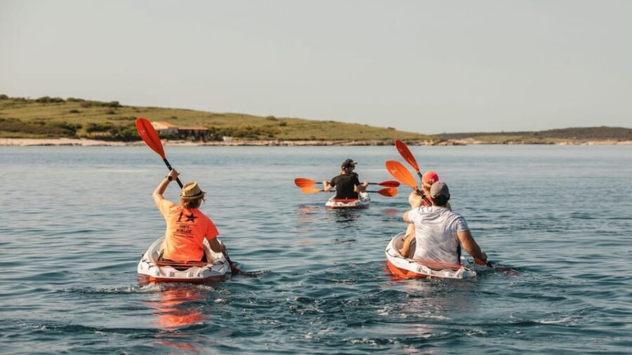 Pula: kayak tour, Seagulls rocks, military zone, snorkeling - Seagull’s Rocks Beach: the stop that turns a ride into an experience