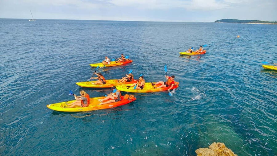 Pula: Muzil Canyon Kayak Tour, Snorkeling and Cliff Jumping - Valovine Beach start: gear up and get your bearings fast