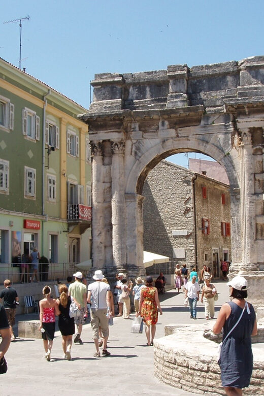 Pula: Old Town Walking Tour for Foodies with Dinner and Wine - Key highlights worth circling