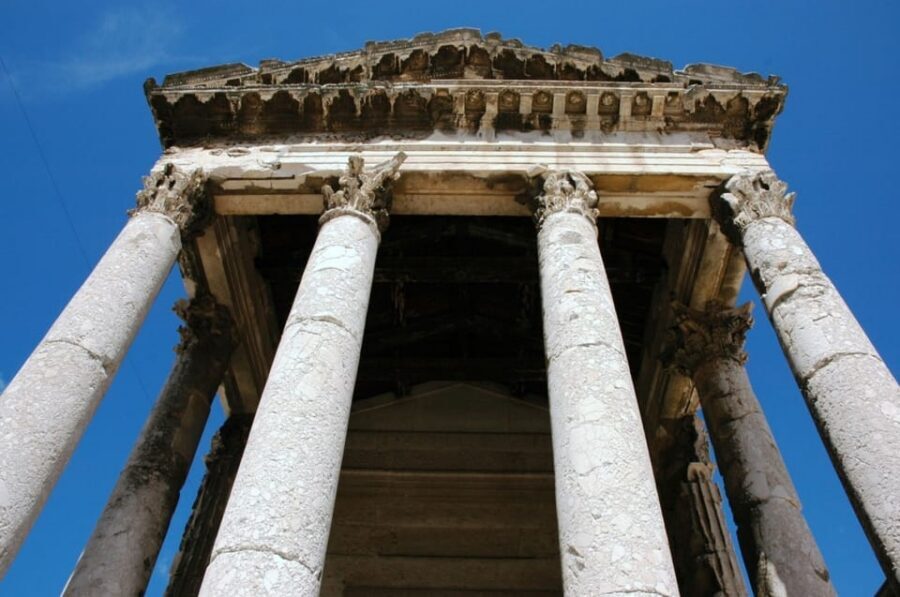 Pula: Old Town Walking Tour for Foodies with Dinner and Wine - The 5-course dinner stops: what each chapter is really for