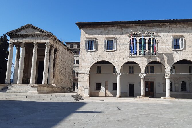 Pula Private 2-Hour Guided Walking Tour - Where the tour starts: Pula Arena to the Twin Gates
