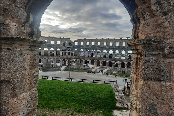 Pula Private Walking Tour - Where the walking starts: Forum area to Arch of the Sergii