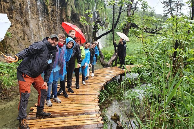 Rastoke and Plitvice Lakes Guided Day Tour from Zagreb - Seasons in Plitvice: Lower Lakes only in winter, vehicles may pause