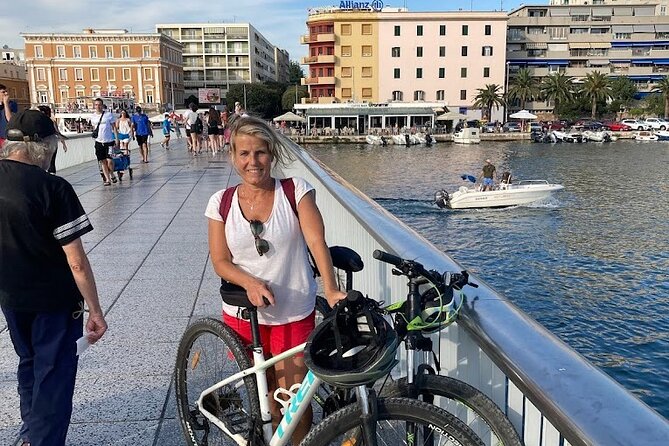 Rent a Bike in Zadar - Helmet, Lock and city map included - Ferry to Ugljan Island for a bigger bike day