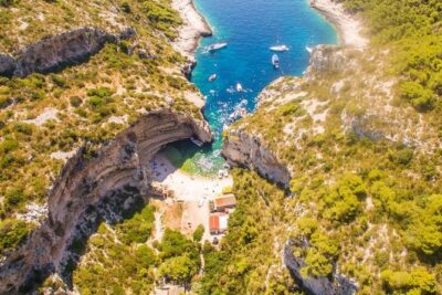 Rent a Speed Boat from Split – Discover Hidden Beaches & Islands - Split to departure point: getting going without fuss