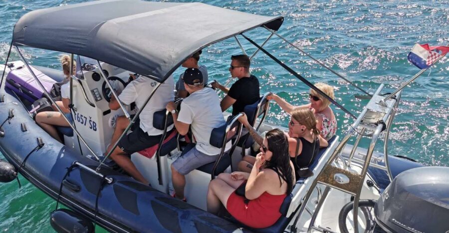 RIVIERA TOUR FROM ŠIBENIK, ZLARIN, PRVIĆ AND TIJAT - From Šibenik to island life: how the day actually flows
