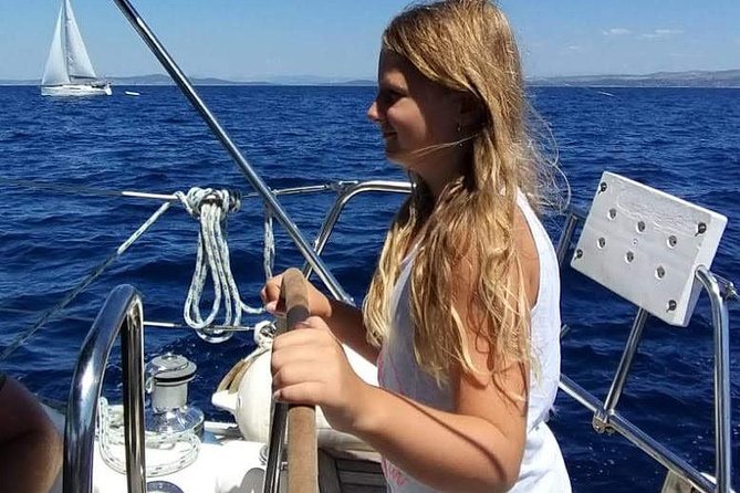 Sailboat tour to the islands - Tučepi Meeting Point and the Start at 10:00