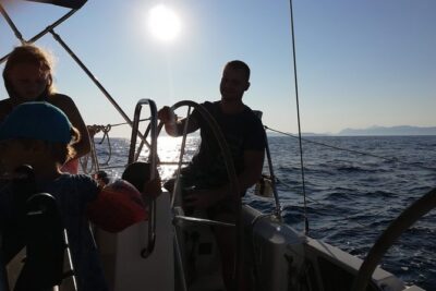Sailboat tour to the islands - Hvar or Brač: How the Wind Sets the Plan