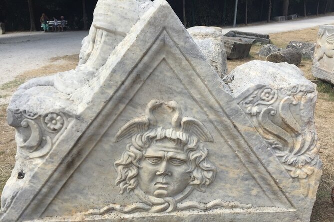 Salona & Amphitheater - Private guided tour - Admission incl. - The bishop’s palace area and the early-Christian freedom context