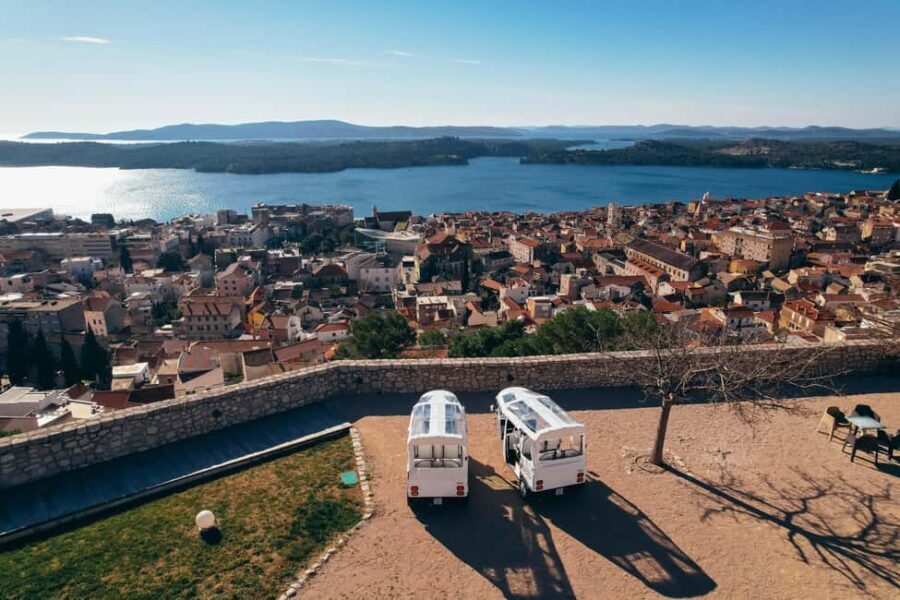 Šibenik: 3 hours City&wine tour, tasting and fortresses inc - Šibenik by eco tuk tuk: why this 3-hour format works