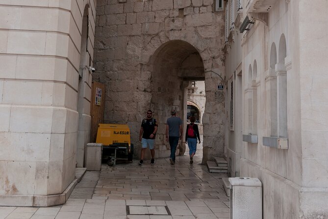 Sightseeing Split's Roman Ruins: A Self-Guided Audio Tour - The cellars and Mozaik Podrum: where the palace feels layered