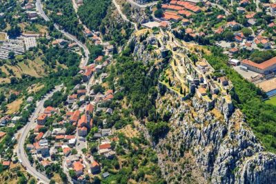 Sinj: Panoramic Flight over Peruca Lake and Dinara mountain - Peruća Lake: the artificial water that looks surprisingly human