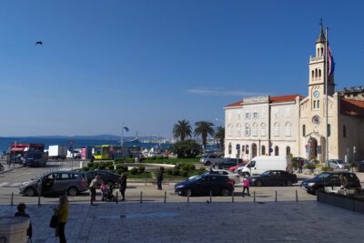 Small-Group Communist Tour of Split - Boutique group tour - Stop 1: Trg Franje Tuđmana and the WWII-to-Yugoslavia bridge