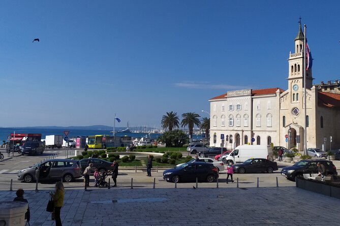 Small-Group Communist Tour of Split - Boutique group tour - Stop 1: Trg Franje Tuđmana and the WWII-to-Yugoslavia bridge
