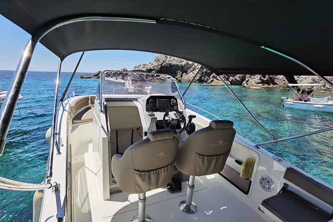 Speedboat Atlantic Marine 750, 4 or 8 hours - Skipper skills and the private-cove magic (including captain Ygor)