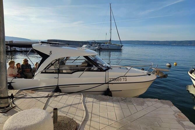Speedboat transfer from Hvar town (Water taxi transfer) to Airport Split - Timing: Making Sure You Don’t Cut It Too Close