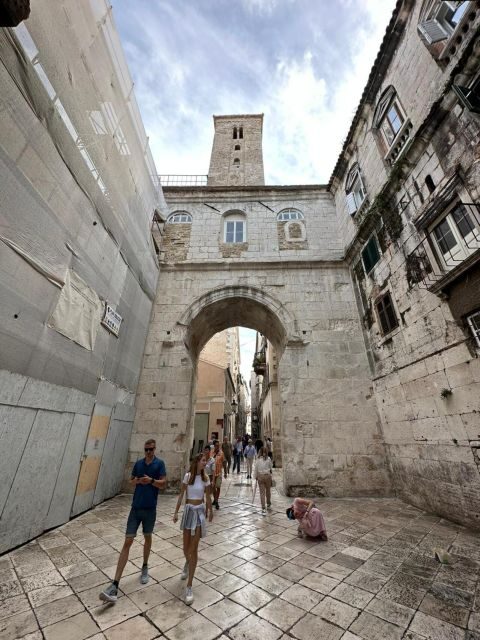 Split and Diocletian's Palace walking tour with a local guid - Guide quality matters: Tomislav, Tomas, and calm multi-language explanations