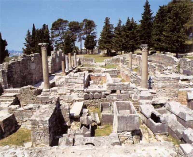 Split and Salona Cultural Heritage Day Tour from Trogir - The Amphitheater and Coliseum Areas: Seeing the Stage Where Events Happened