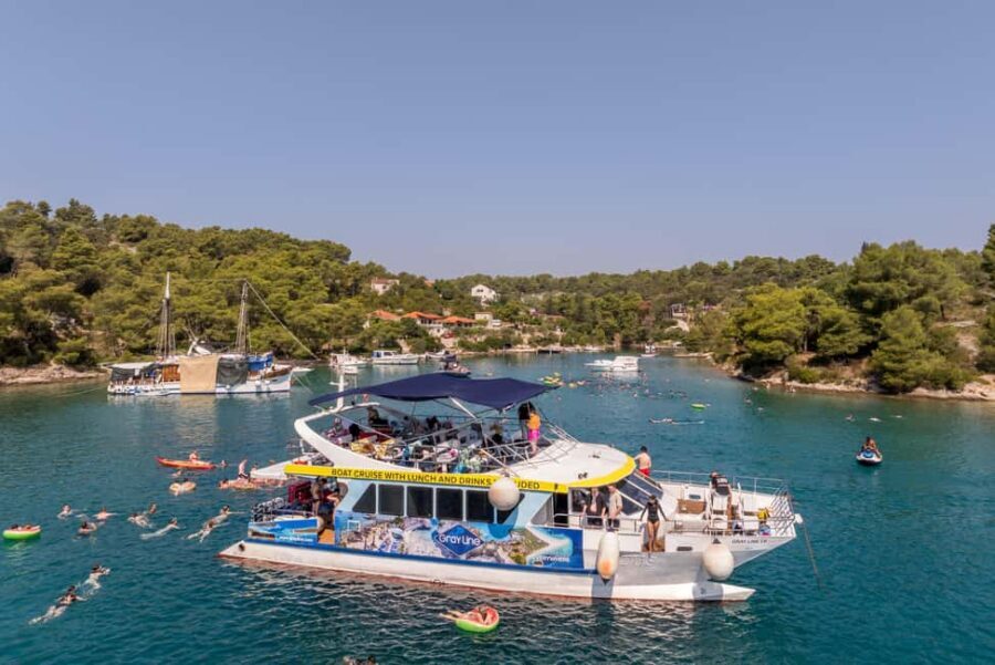 Split: Blue Lagoon & 3 Islands hopping with Lunch & Drinks - Meeting at St. Nicholas Pier and Picking Your Lunch