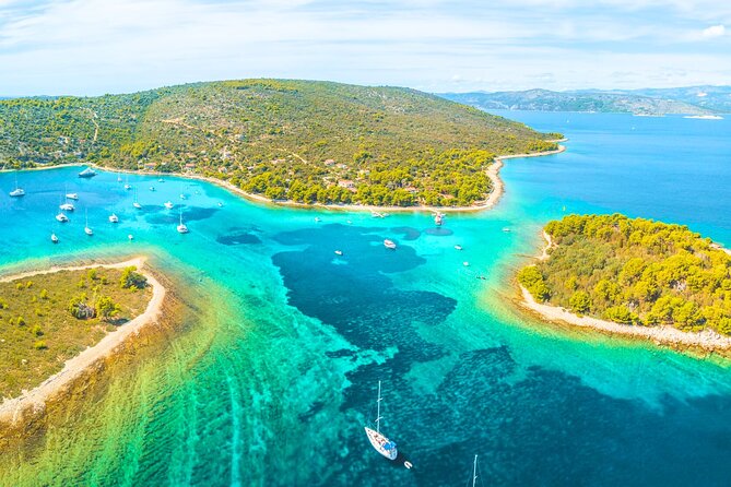 Split: Blue Lagoon & 3 Islands Speedboat Tour - Small group - Exploring UNESCO Trogir on Foot: Best Moves in About an Hour