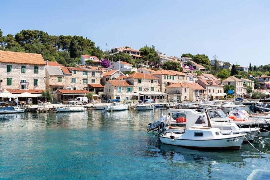 Split: Blue Lagoon, Trogir & Solta Speedboat Tour - Blue Lagoon swimming with goggles: the water stop that earns the hype