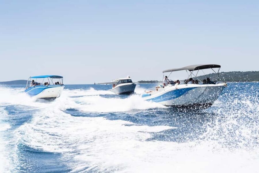 Split: Blue Lagoon, Trogir & Solta Speedboat Tour - Trogir’s medieval streets: what you can do in one hour