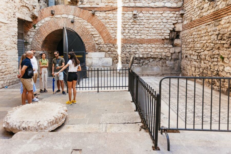 Split: Game of Thrones Small Group Tour of Filming Locations - Daenerys, dragons, and corridors: using fiction to learn the street plan