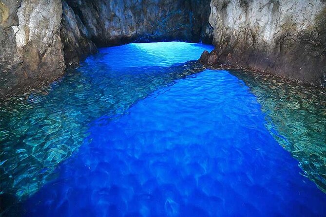 Split: Half-Day Blue Lagoon, Shipwreck and Trogir Boat Trip - Stop 3: Necujam Bay and the Famous Shipwreck Spot
