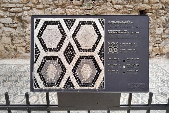 SPLIT-History Tour of Diocletian's Palace & Old Town with Daniela - Grgur Ninski Statue (Ivan Meštrović): A Croatian Art Checkpoint