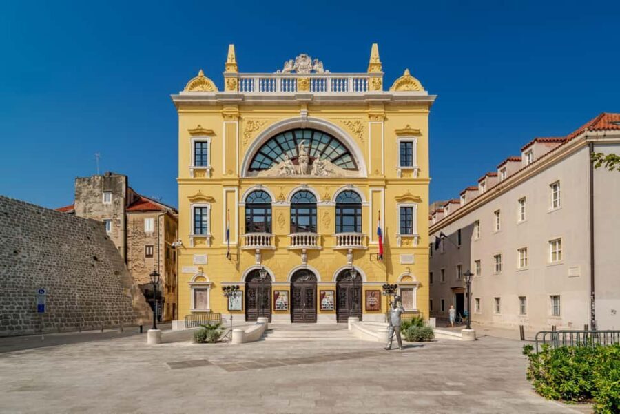 Split: Jewish Heritage & Diocletian's Palace Walking Tour - Starting at South Tours Travel Agency: The Walk Begins With Context