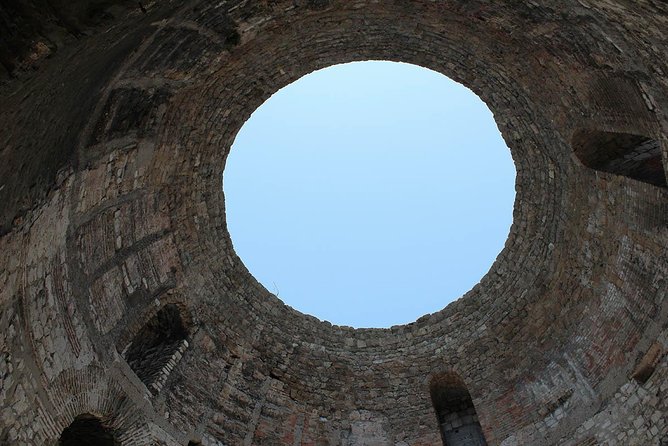 Split old city walking tour with local tour guide - Who should book this and who might want a longer option