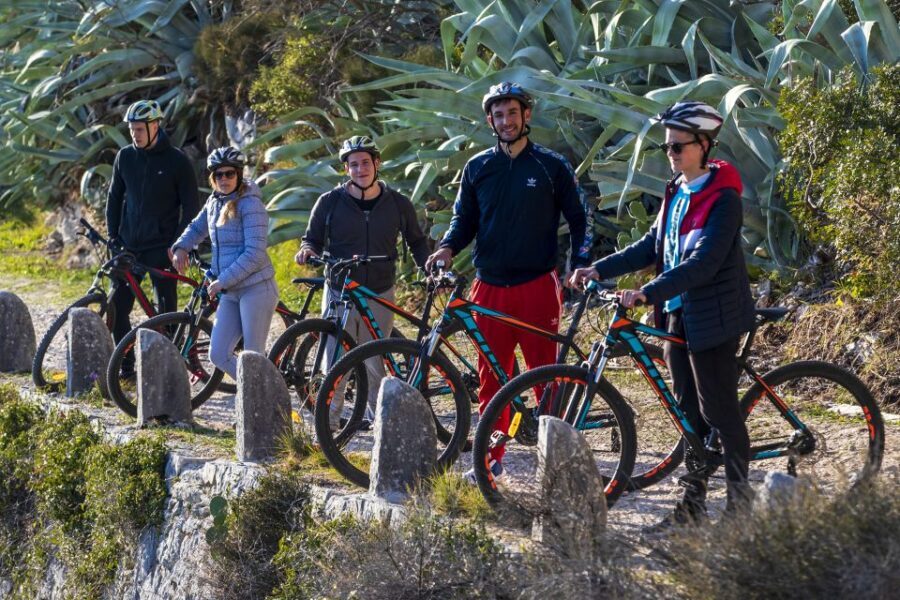 Split: Old Town and Marjan Park Bike Tour - Getting started at Plinarska: bikes, helmets, and a quick safety check
