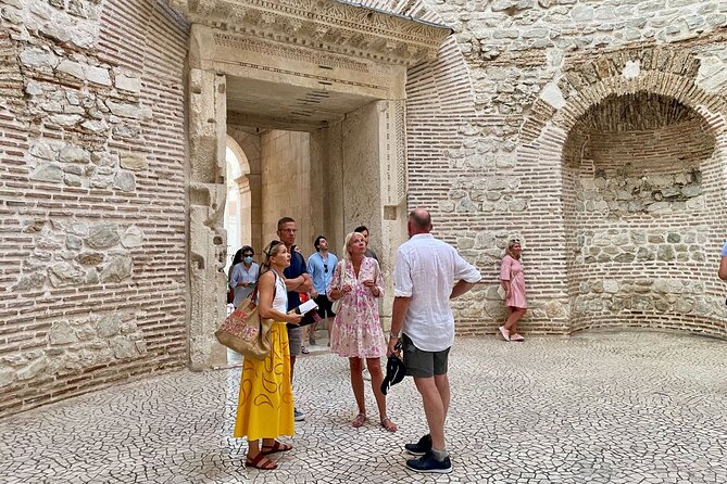 Split Palace & Old Town -Private walking tour- Entrance included - Peristyle to Jupiter’s Temple: the imperial showpieces