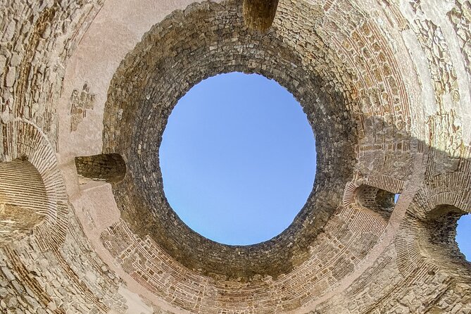 Split Palace & Old Town -Private walking tour- Entrance included - Vestibulum and Saint Domnius Cathedral: from private access to Christian space