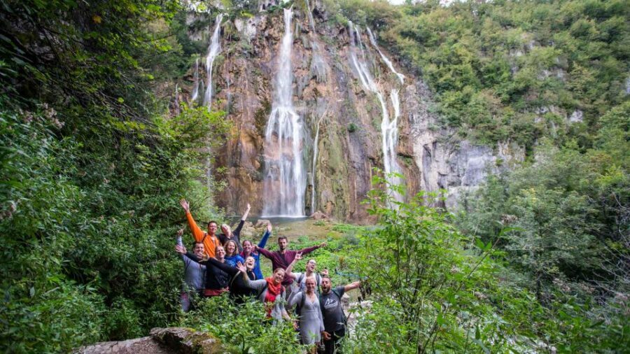 Split: Plitvice Lakes Guided Day Tour with Entry Tickets - Upper Lakes walking: how the boardwalks shape your experience