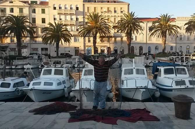 SPLIT-PREMIUM Emperor's Walking Tour for History Lovers + Museum - The Emperor’s Square (Peristyle) is the beating heart