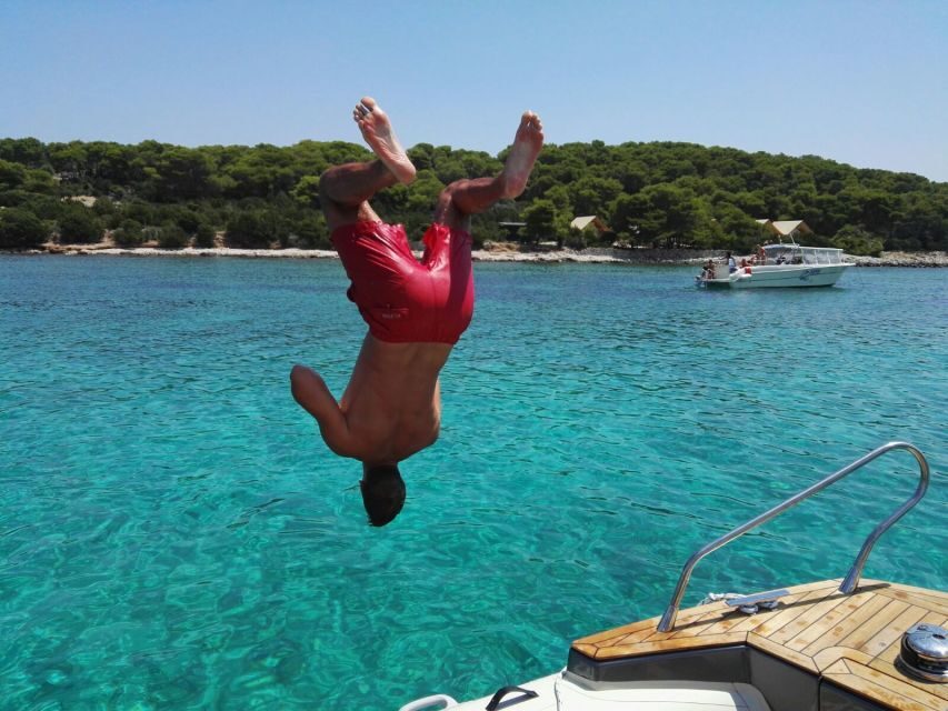 Split: Private Full Day Boat Trip to Blue Lagoon and Trogir - Stomorska Bay lunch options: boats, taverns, and a choose-your-own meal