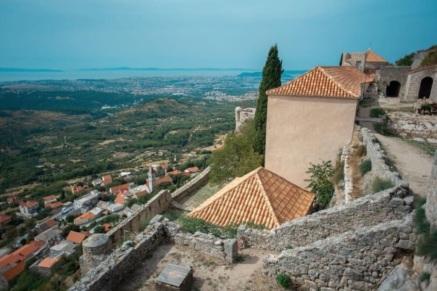 Split: Private tour to Klis Fortress and Vranjača cave - Who should book this tour, and who should skip it