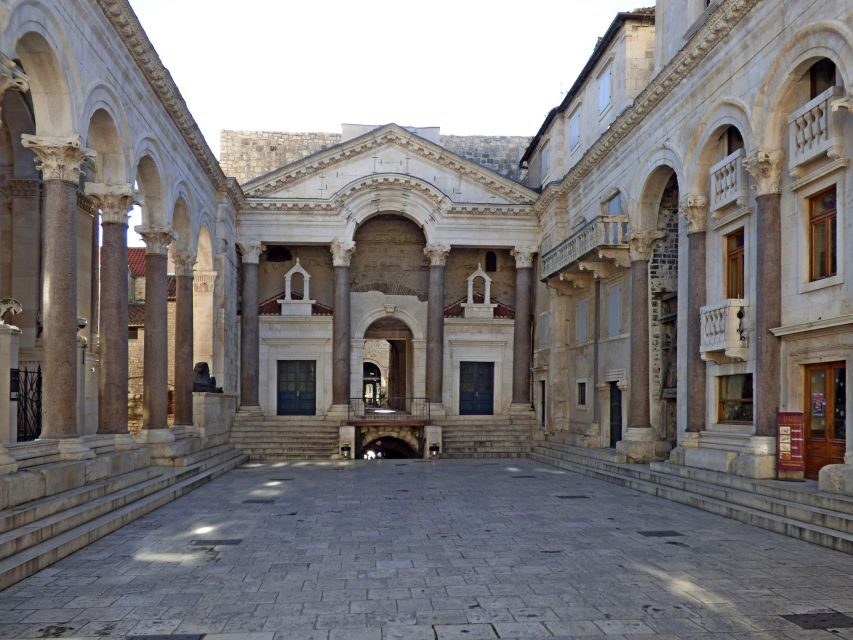 Split: Private Walking Tour in the Historical Town Center - A 105-minute private route through Split’s palace walls and squares