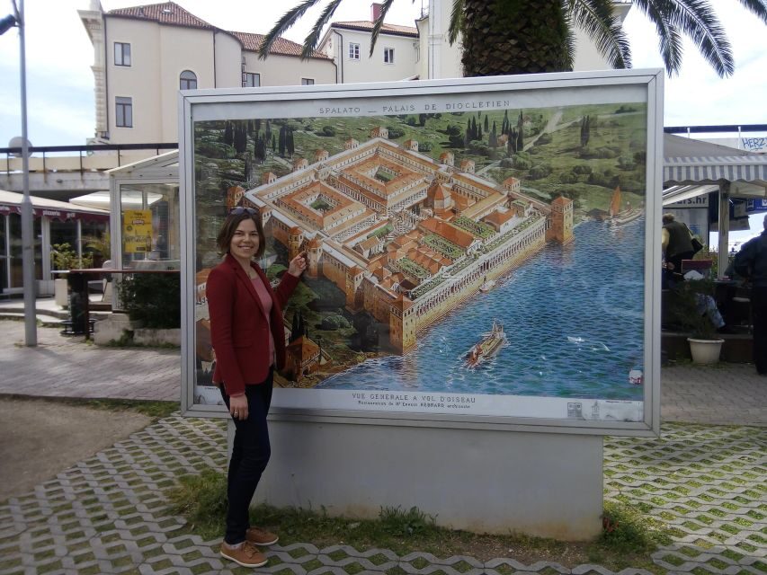 Split: Private Walking Tour in the Historical Town Center - Substructures (Basements): the extra ticket that changes the story