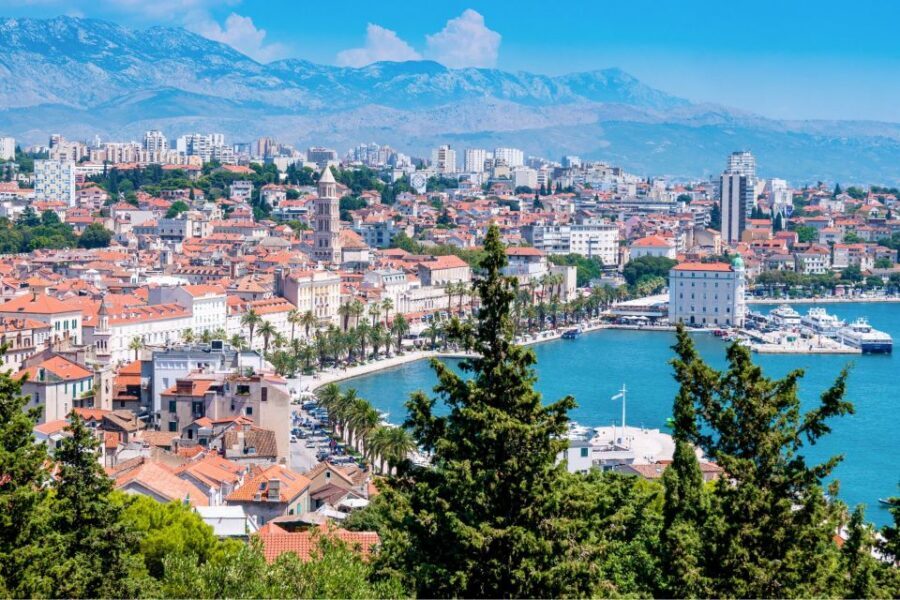 Split: Private Walking Tour with a Guide - Why Split Clicks Faster With a Guide on Your Side