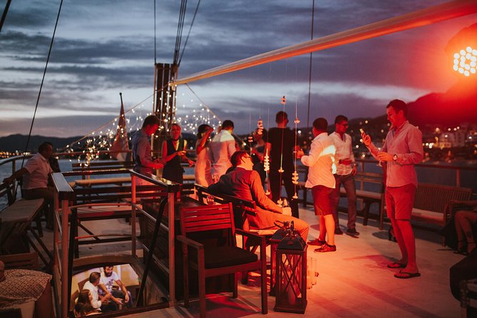 Split Sunset Cruise With Live Music - Live music timing: the band’s role in your sunset mood