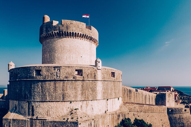 Split to Dubrovnik Private Tour with Local Guide - Dubrovnik City Walls (1 Hour): The View Is Worth It, But Plan for Heat