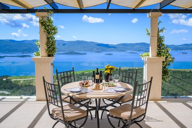 Split to Dubrovnik Private Transfer or Custom Day Trip ! - Pickup in Split: where you’ll meet the car (and how it treats your luggage)