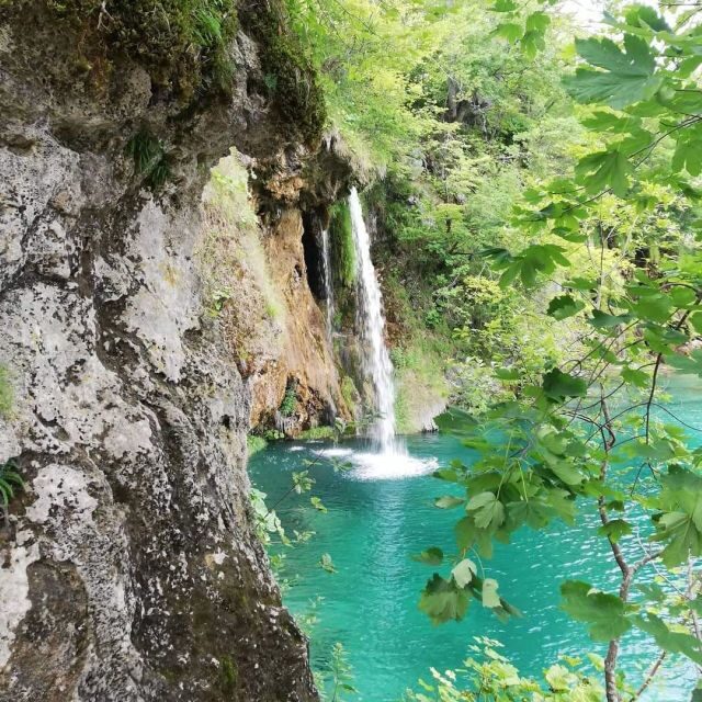 Split/Trogir to Zagreb: Private Transfer with Plitvice Lakes - Who should book this transfer with Plitvice stop